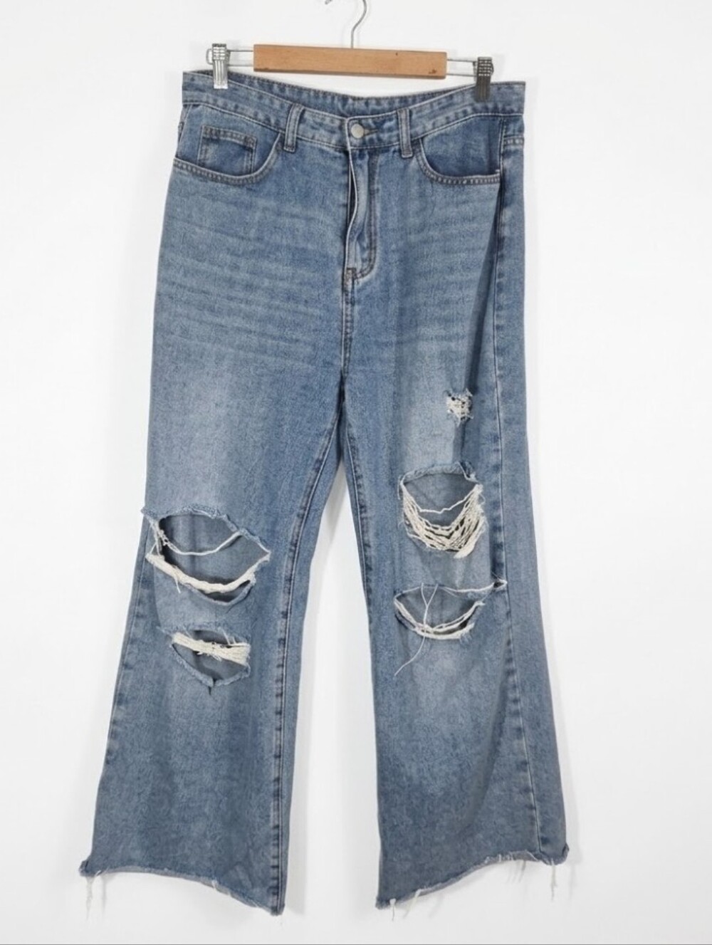 Cider Distressed jeans